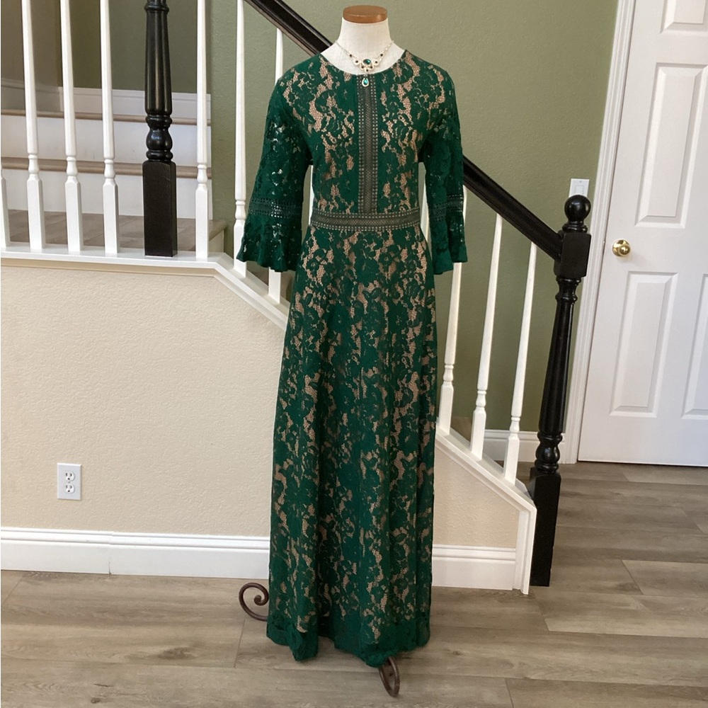 New Elegant Green Lace Dress